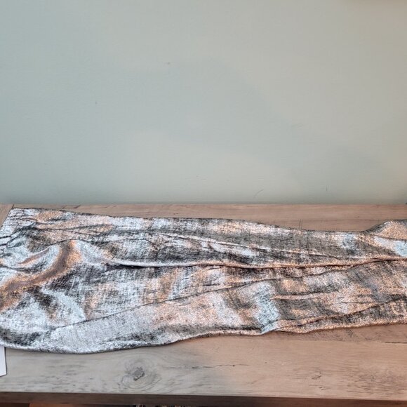 Old Navy Silver Formal skirt NWT Elastic waist size XXL - Picture 6 of 8